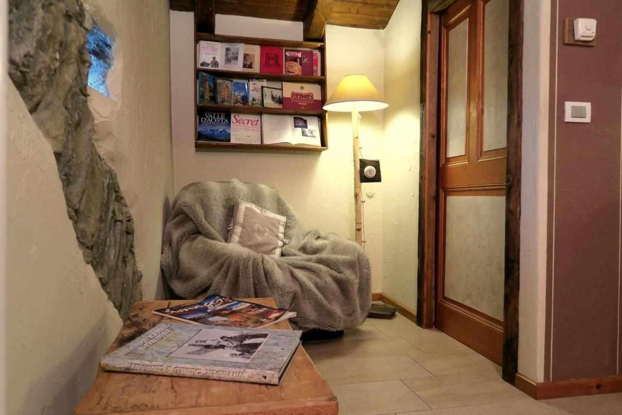 Romantica Suite Con Vasca Idromassaggio 奥斯塔 外观 照片
