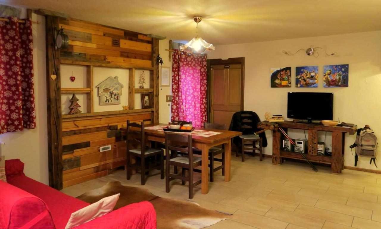 Romantica Suite Con Vasca Idromassaggio 奥斯塔 外观 照片