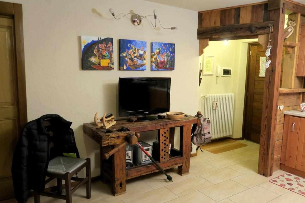 Romantica Suite Con Vasca Idromassaggio 奥斯塔 外观 照片